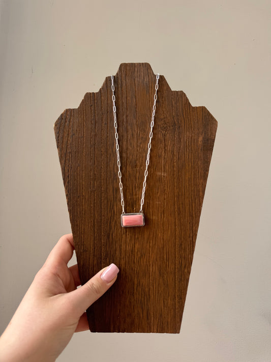 20.5" Pink Conch Bar Necklace